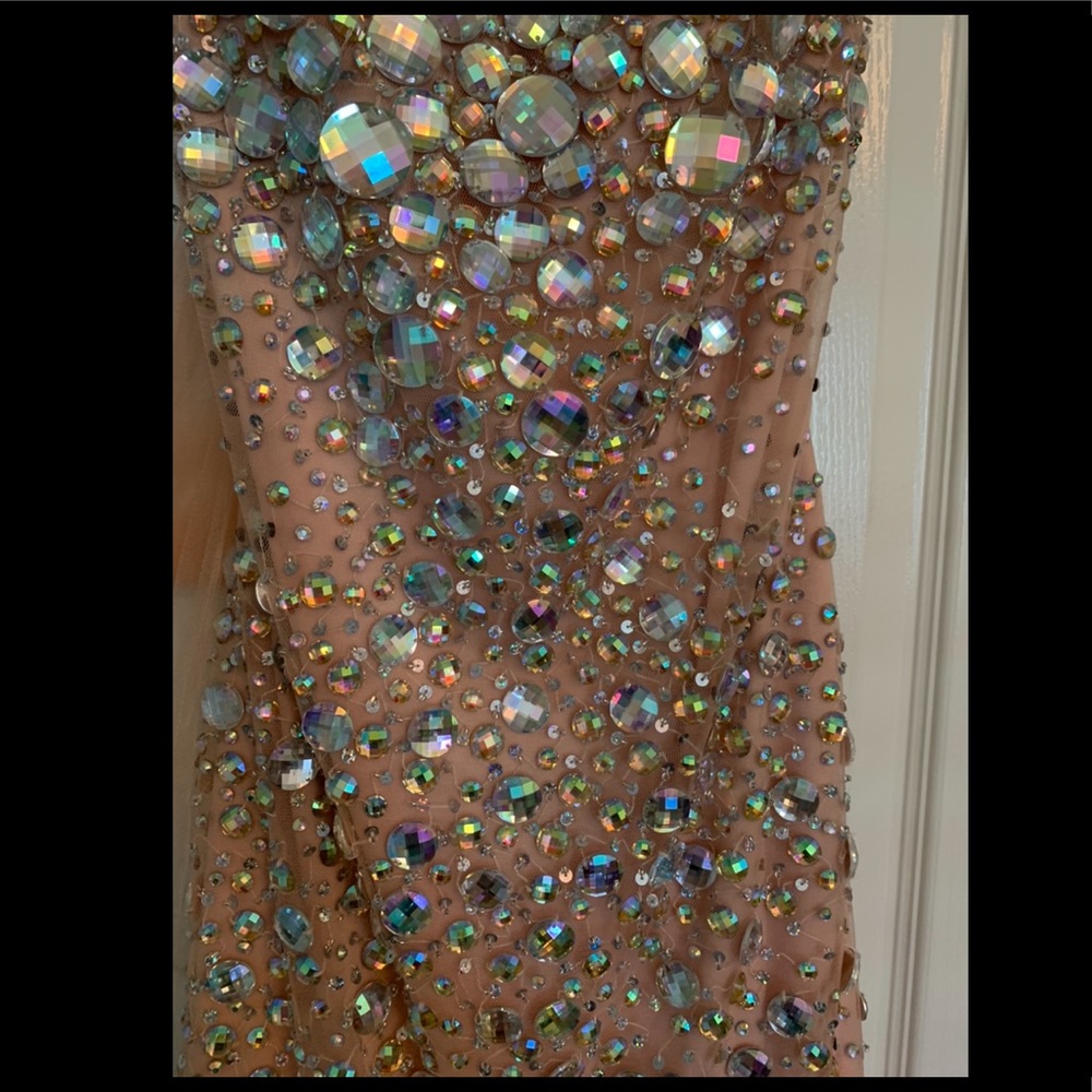 Jovani - Picture 3 of 6